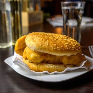 Hamburger de pui / Csirkehúsos hamburger / Chicken burger
